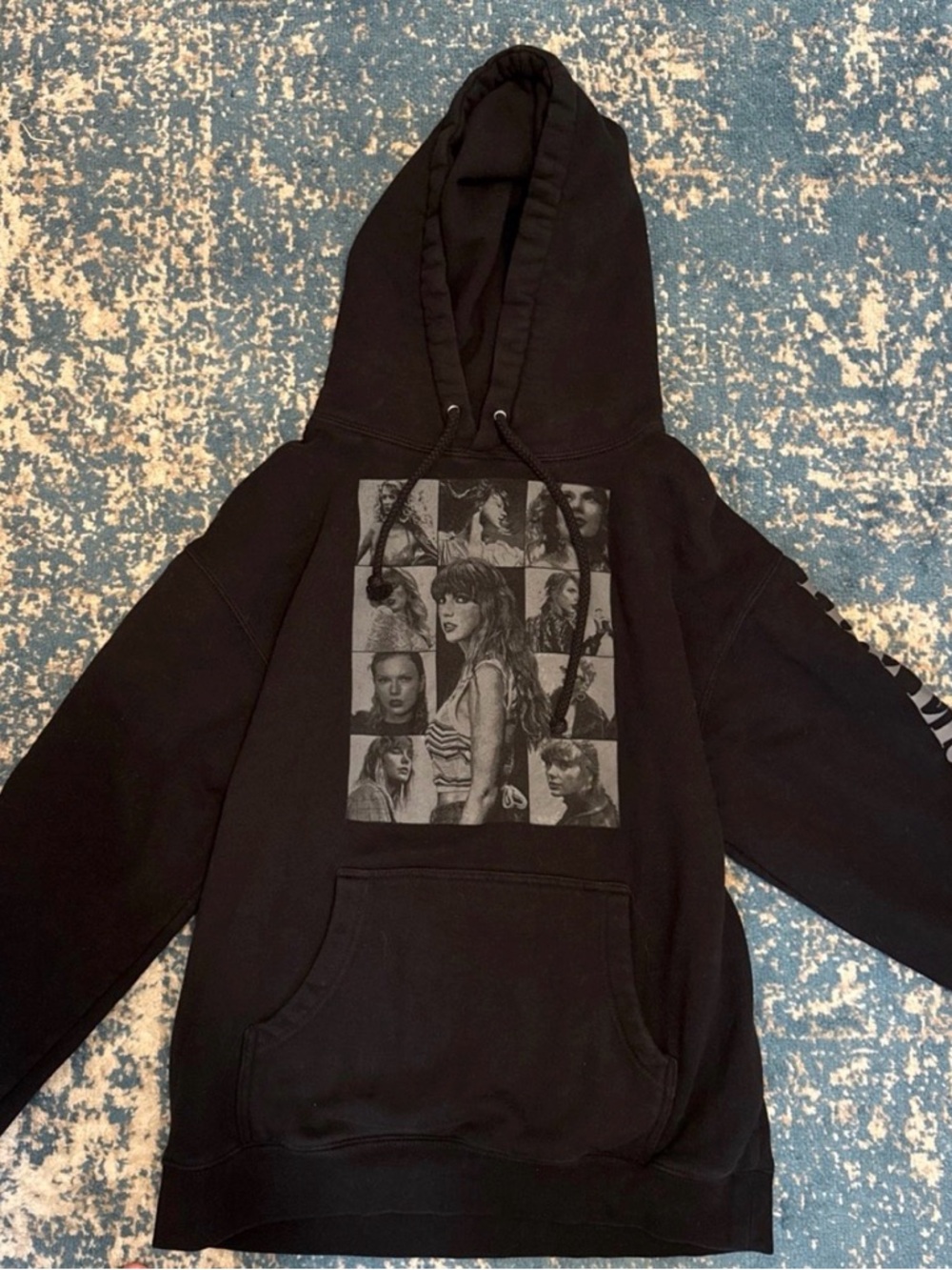 Taylor Swift The Eras Tour Black Graphic Pullover Hoodie Size Medium